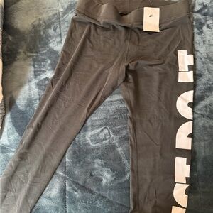 Nike women’s Charcoal Leggings with Bold Logo